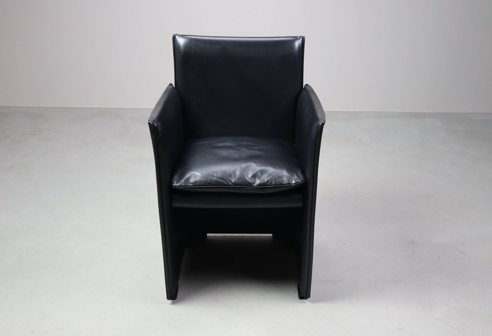 Set Of Six Break 401 Armchairs By Mario Bellini For Cassina photo buy