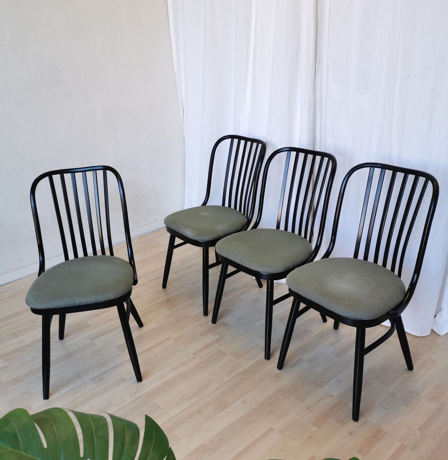 1 Of 4 Vintage Wooden Dine Chairs / 1980s Yugoslavia / Made In Ligna Style / Black Bentwood Mid Century Dining Chairs Gray Fabric Seat
