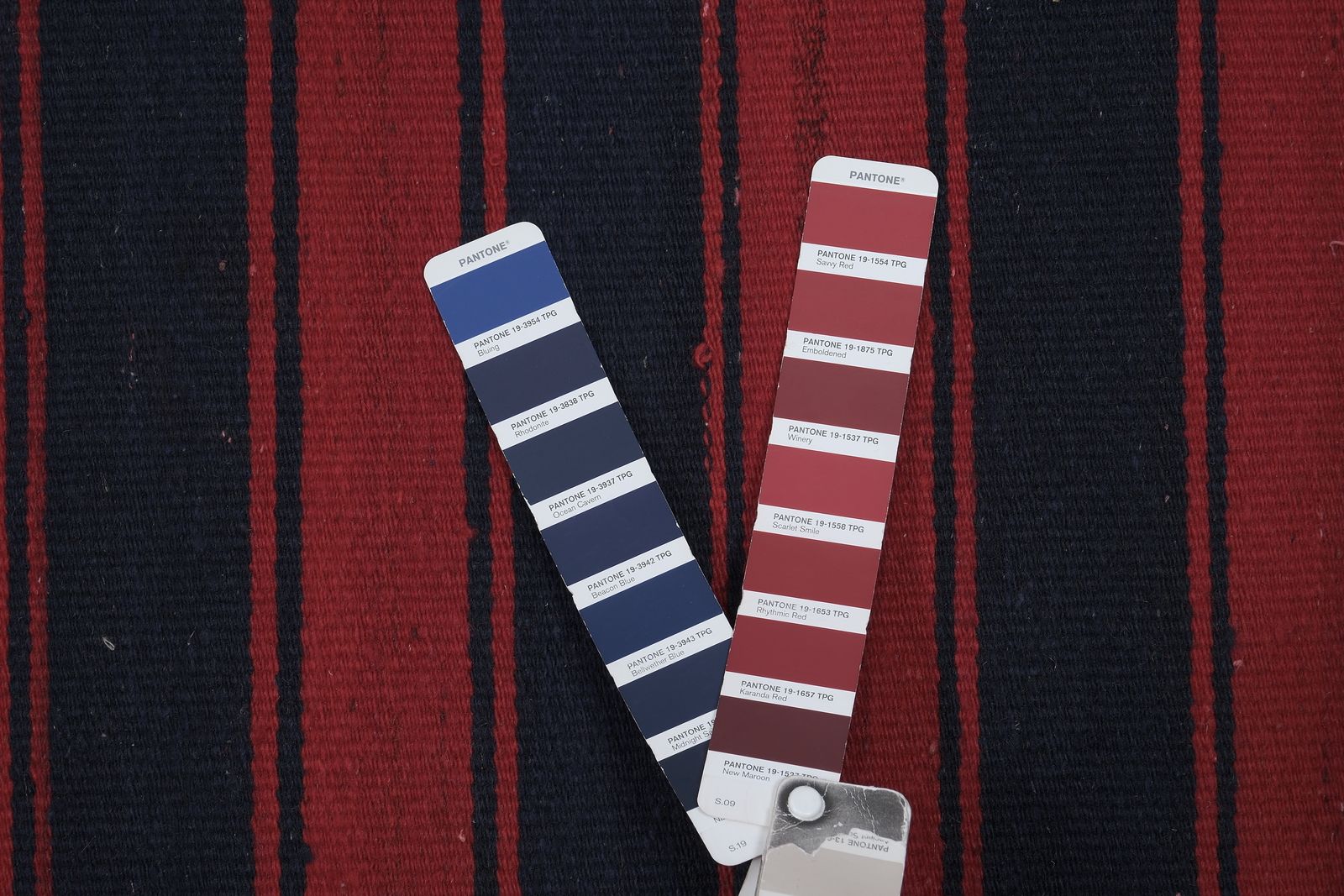 photo furniture Striped Turkish Kilim Rug 9'6'' X 10'9''