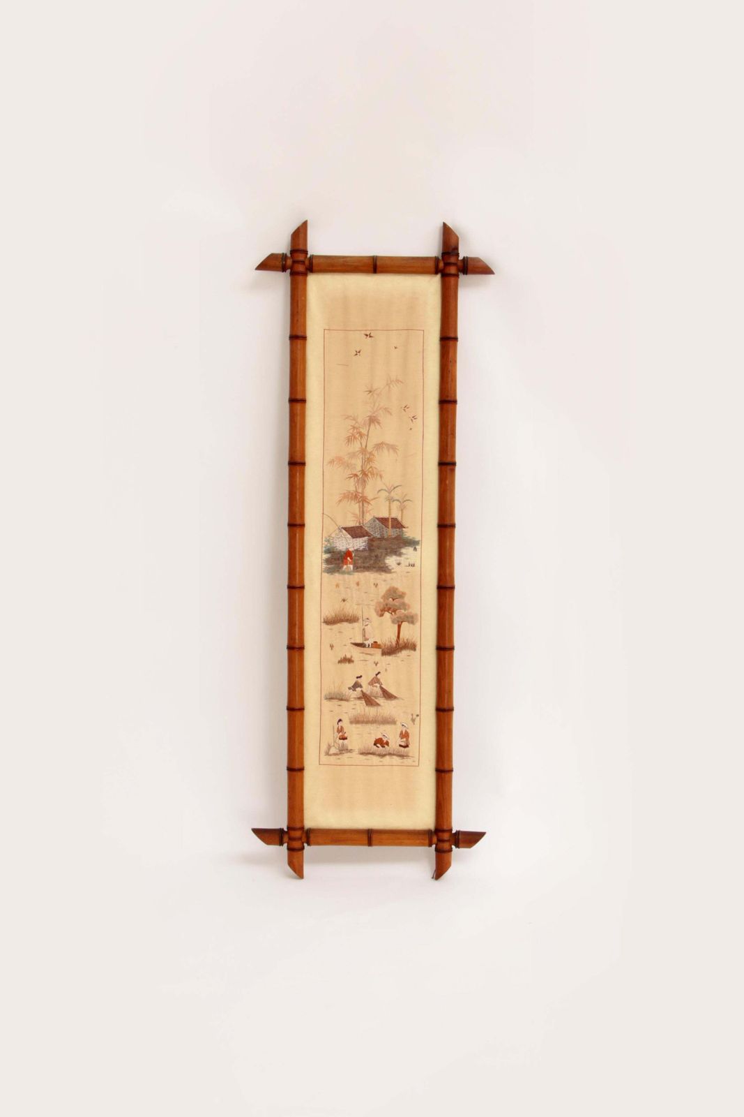 photo vinterior 19th Century Chinese Silk Tapestries In Bamboo Frames