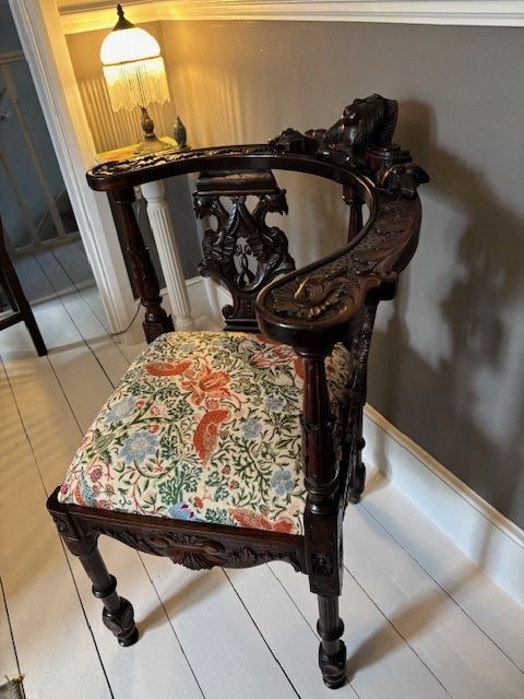 Beautifully Restored Italian Neo Renaissance Corner Chair photo furniture