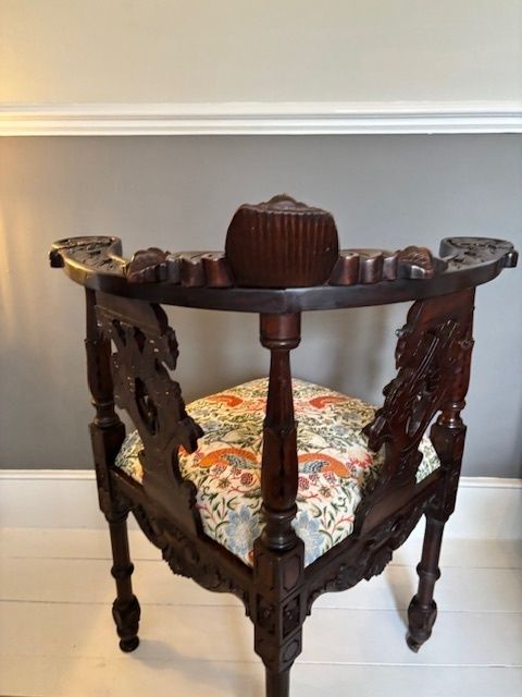 Beautifully Restored Italian Neo Renaissance Corner Chair photo for sale