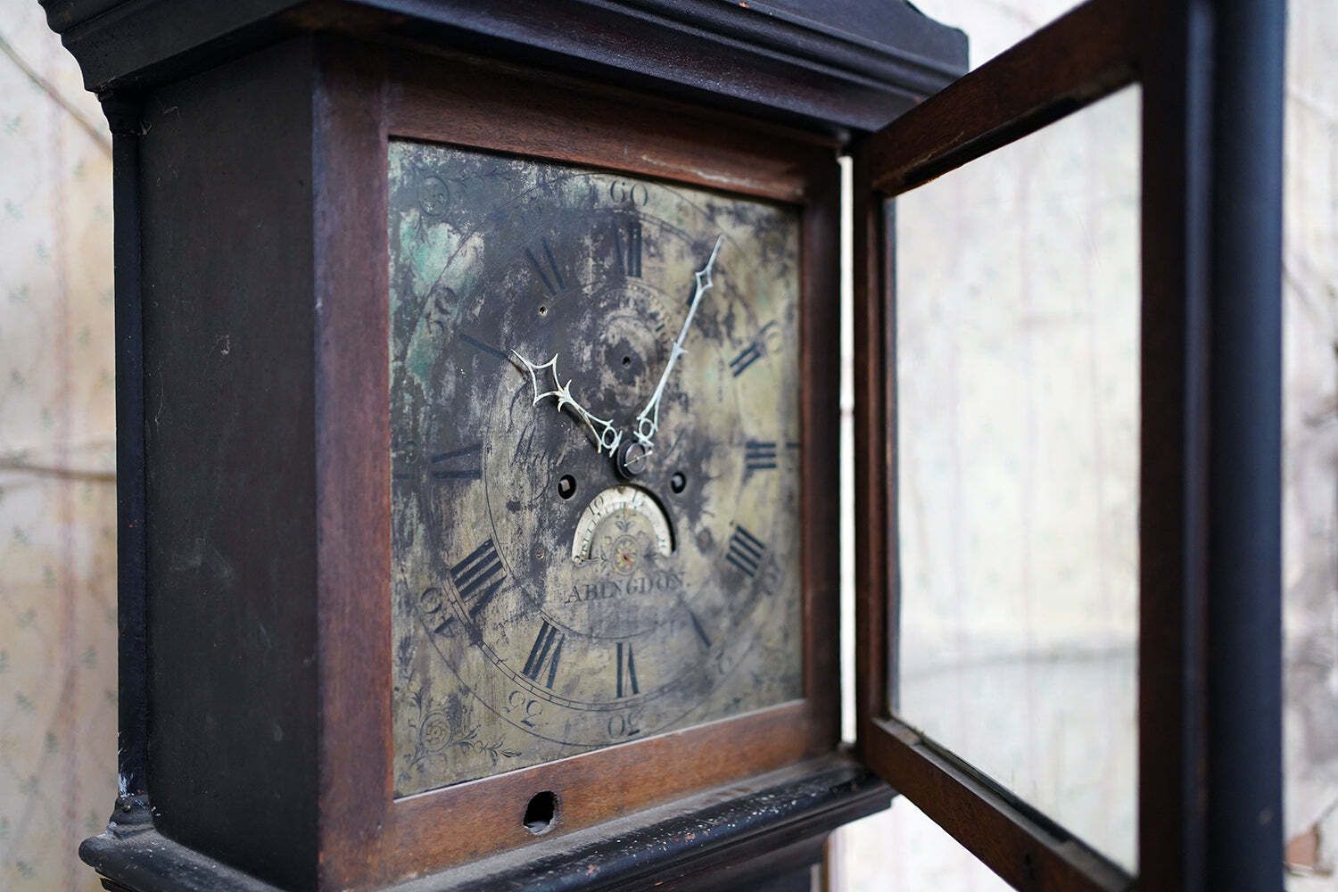 A Late 18thc Painted Eight Day Longcase Clock By William Jones Of Abingdon C.1790 photo 1400.0