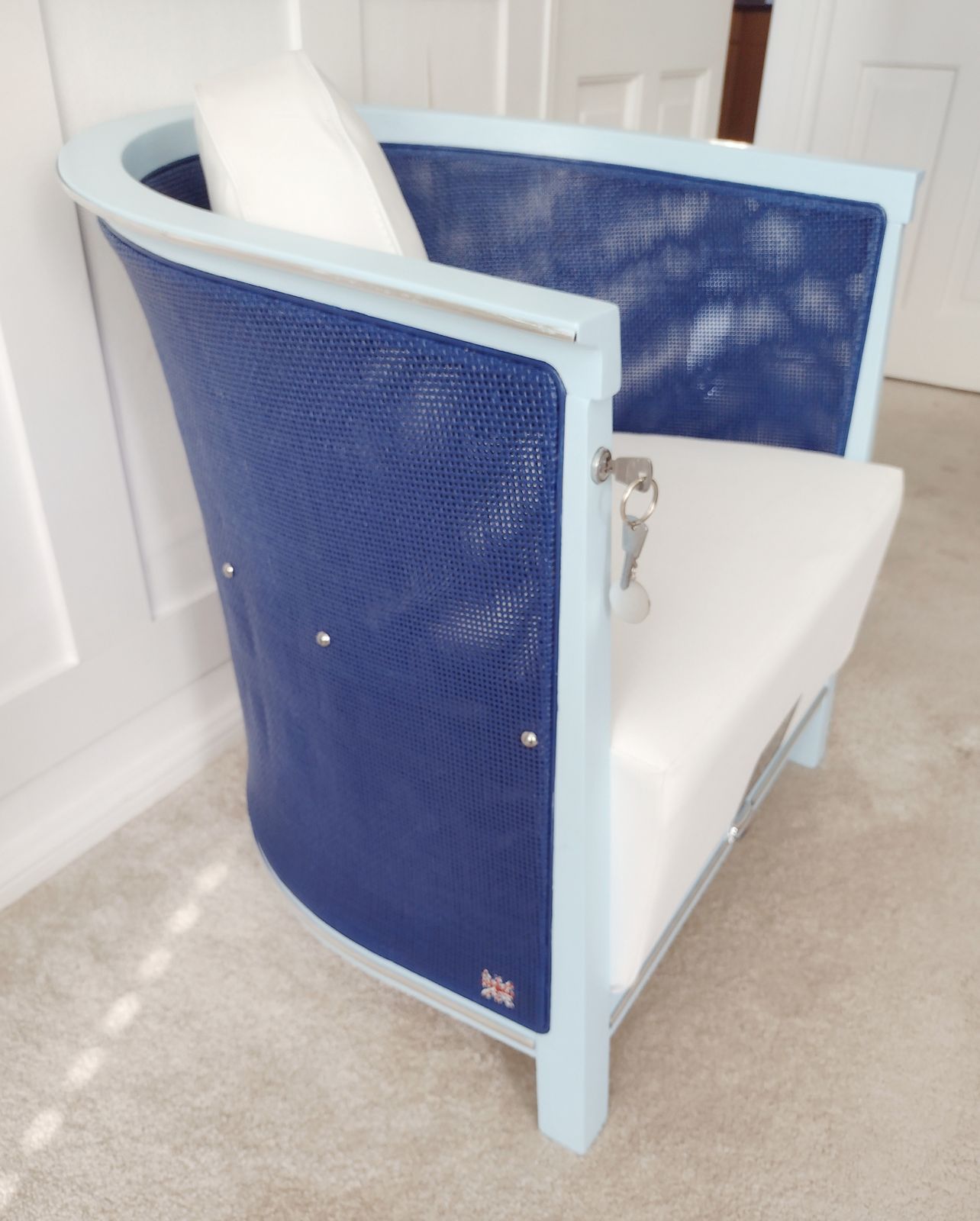 photo furniture Mod Lambretta Scooter   Smack 2c34 Wicker Tub Chair Designed By Luigi Billiani