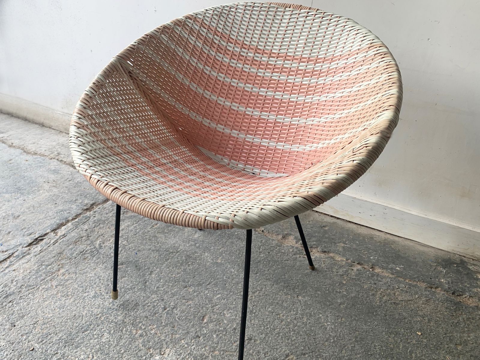 1950’s Vintage Woven Vinyl Sputnik Cone Satellite Chair photo Furniture