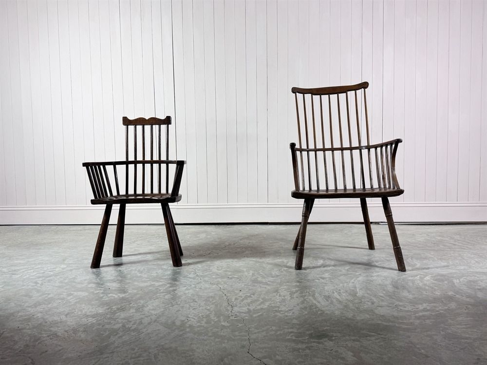 Small Comb Back Windsor Chair, 1800s photo Furniture