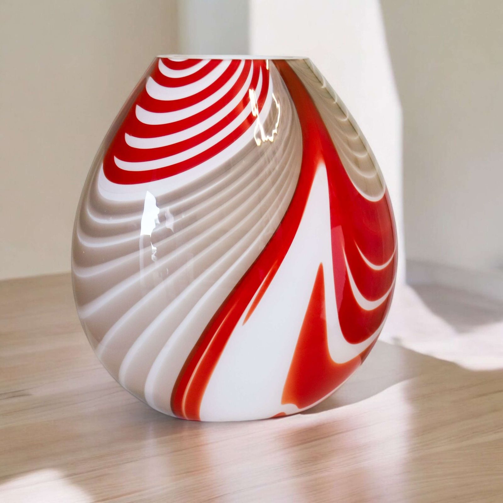 Decorative And Impressive Contemporary Murano Vase Of Great Size photo furniture