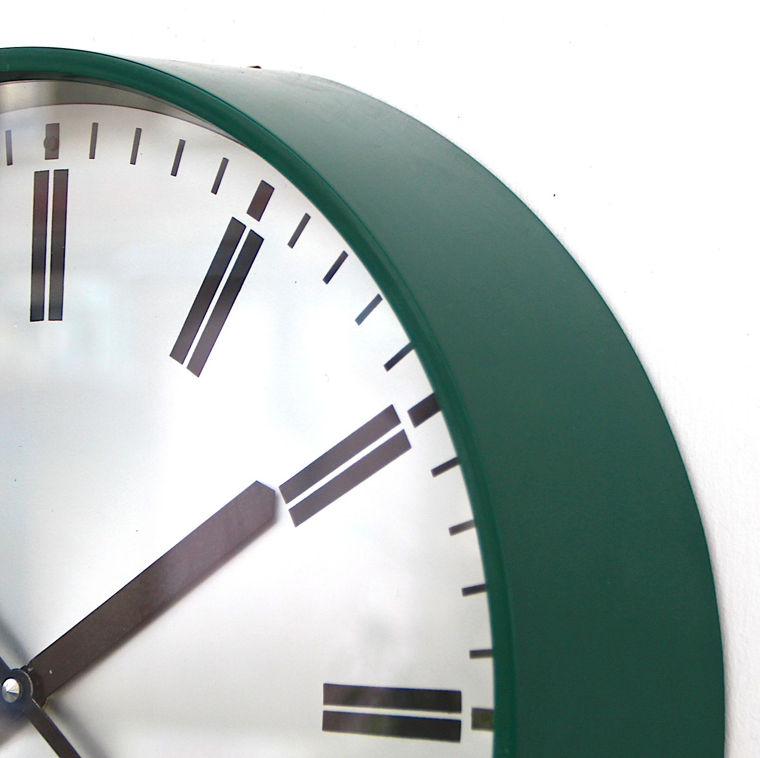 1980s British Office/Commercial Industrial Wall Clock. Fully Guaranteed photo vinterior