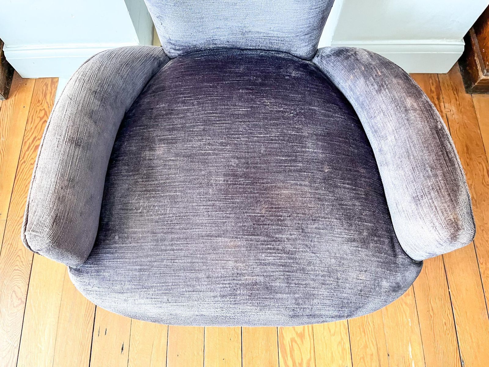 Italian Mid Century Accent Armchair Upholstered In Lilac Velvet photo 340.0