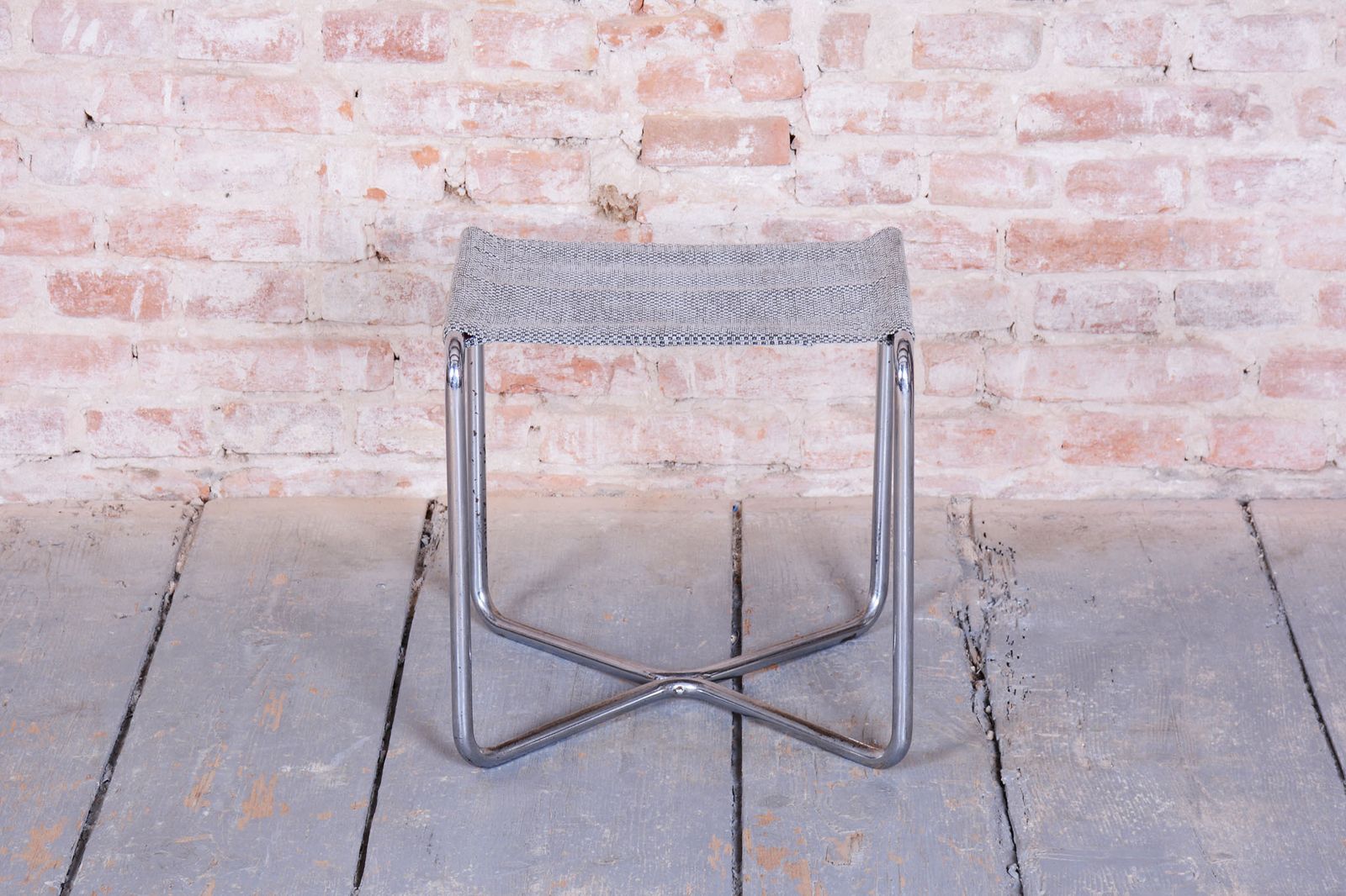 Restored Bauhaus Stool, By Mücke Melder, Chrome Plated Steel, Czech, 1930s photo vinterior