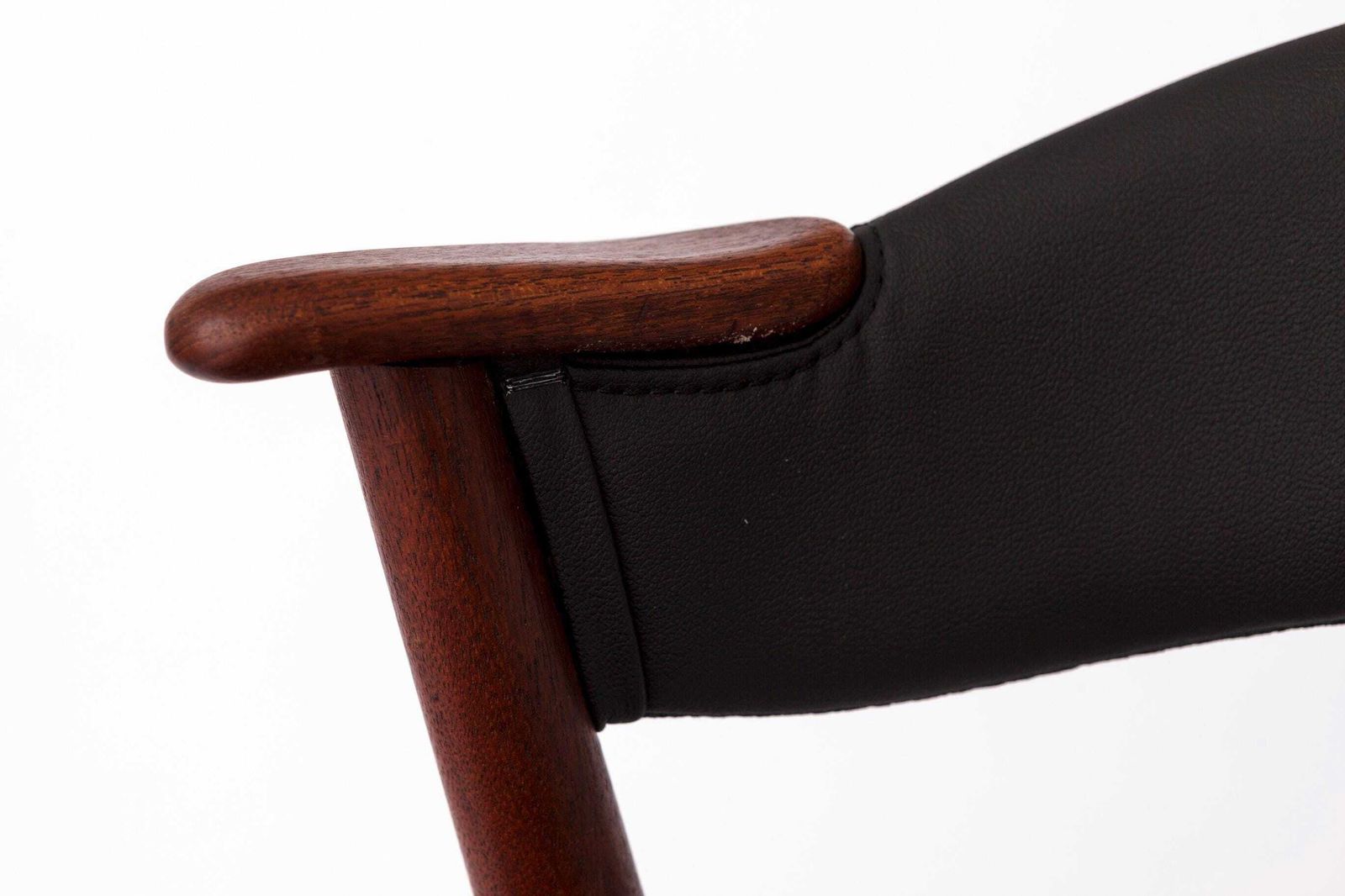 Set Of 4 Danish Teak Dining Chairs By Korup Stolefabrik – 1960s Mid Century Modern Design photo vinterior