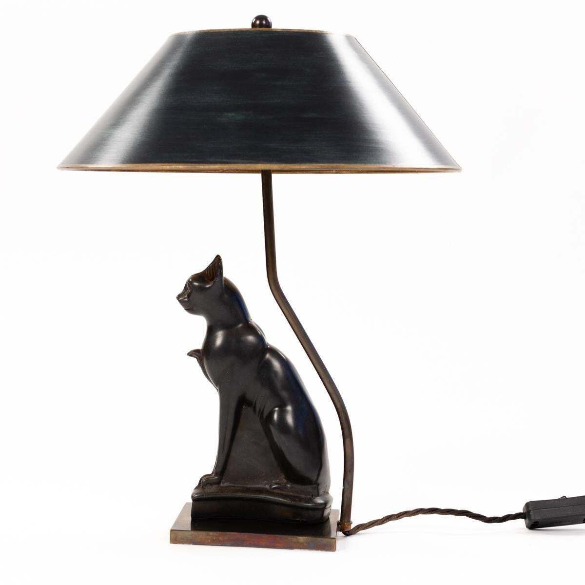 French Art Deco Figural Table Lamp Of A Sitting Stone Cat God France, 1940 Ies photo vintage
