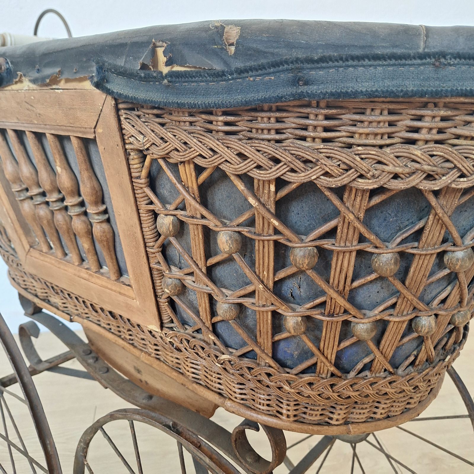 Antique Stroller For Children. 1900   1920 photo 799.0