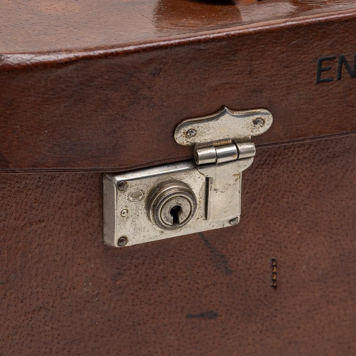 20thc Leather Cased Collection Of Bartholomew Maps Of Great Britain C.1920 photo vinterior