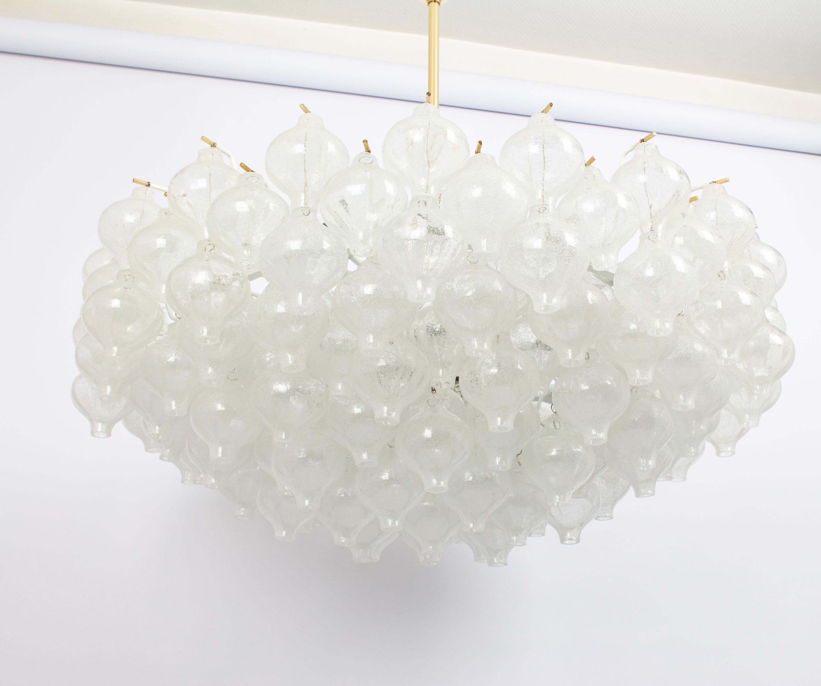 1 Of 2 Extra Large Tulipan Glass Chandelier By Kalmar, Austria, 1960s photo 15045.0