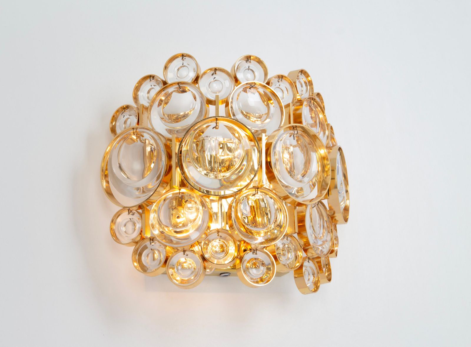 photo vinterior Pair Of Golden Gilded Brass And Crystal Sconce By Palwa, Germany, Circa 1960s