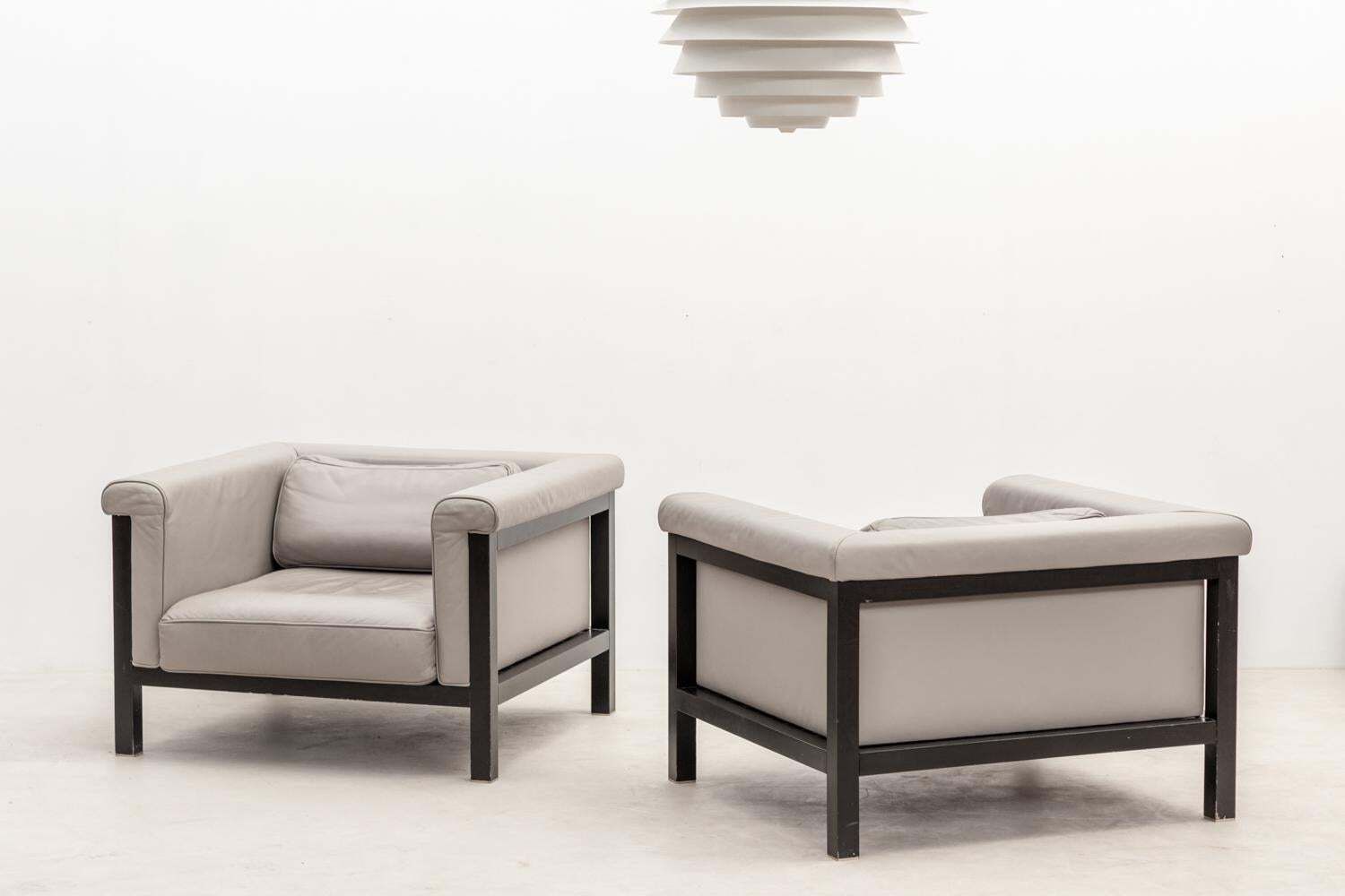 photo for sale Pair Of Armchairs By Jules Wabbes, Livourne Série 800 Luxe Edited By Bullo