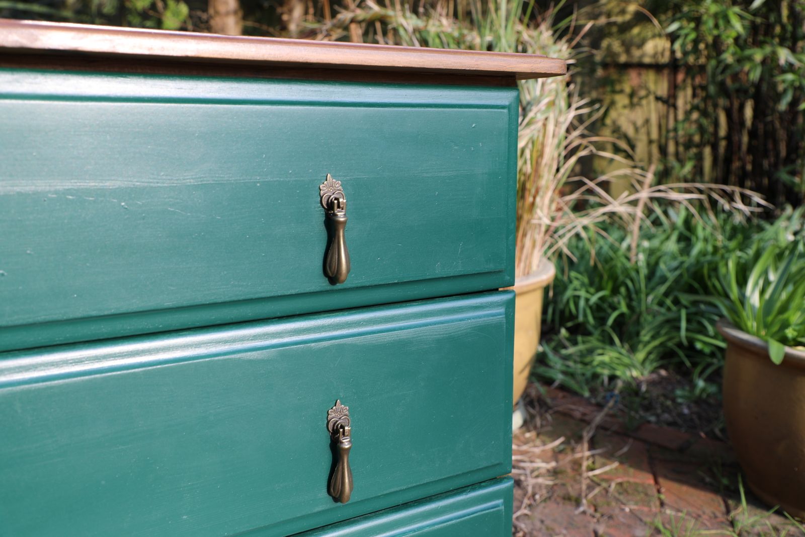 Solid Pine Chest Of Drawers | 6 Draws | Vintage Media Unit | Farmhouse Chest Of Drawers | Brass Style Handles | Forest Green | photo vinterior