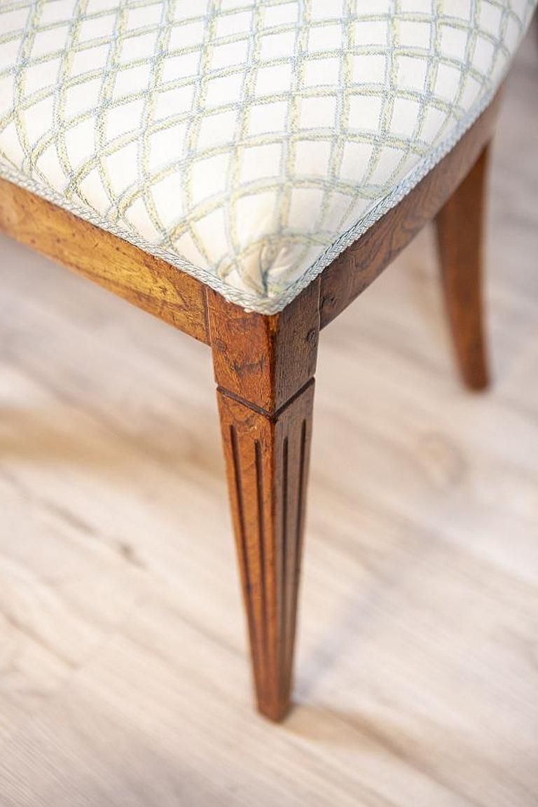 1633.0 Elm Chairs In White Upholstery, Early 20th Century   Set Of 5 photo