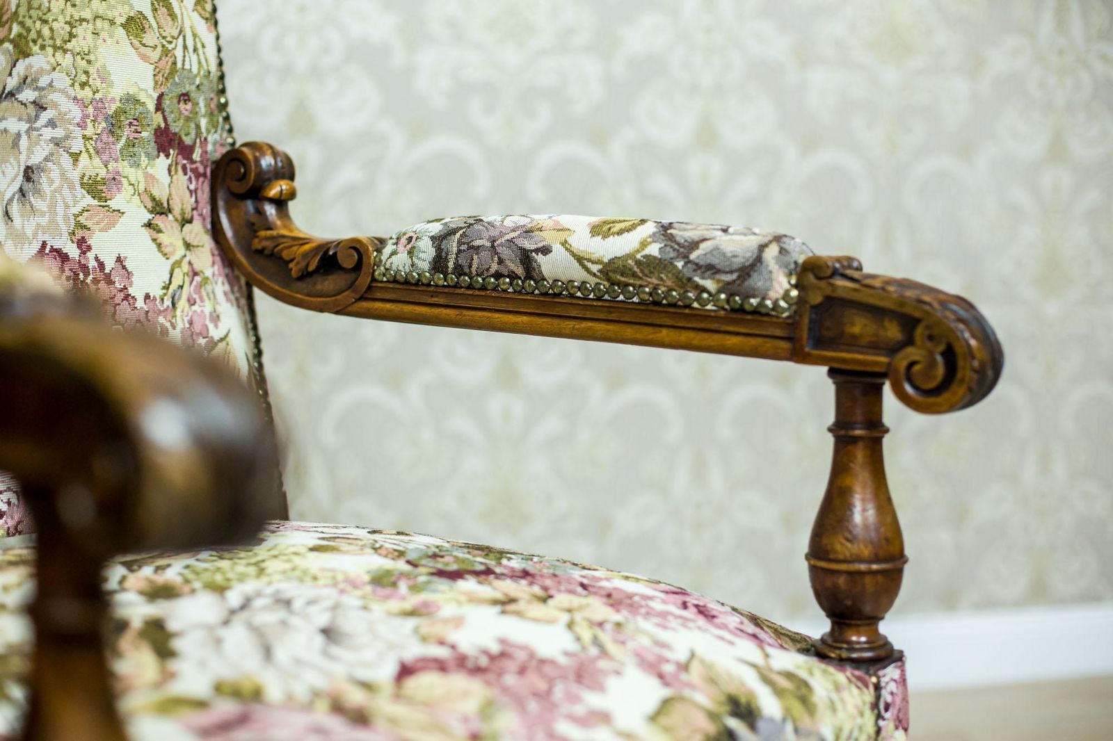 French Oak Armchair/Throne From The Turn Of The 19th And 20th Centuries photo vinterior