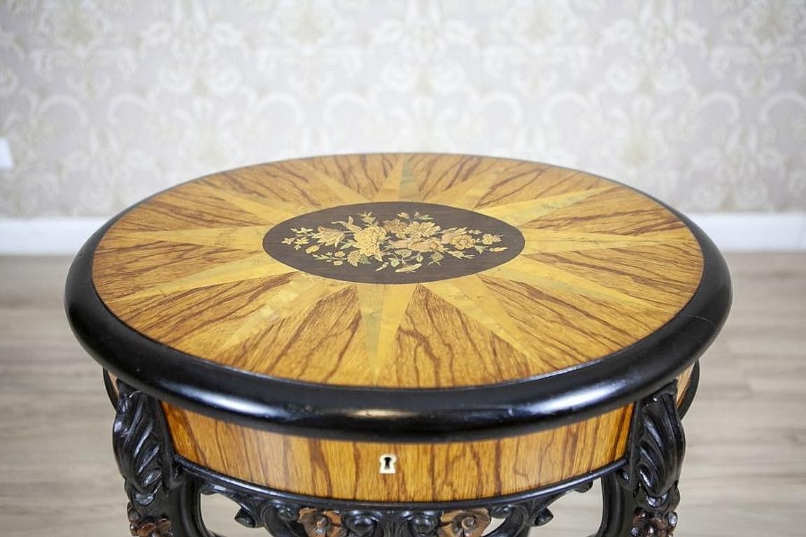 photo vintage Inlaid Sewing Table Of Various Woods From The Late 19th Century