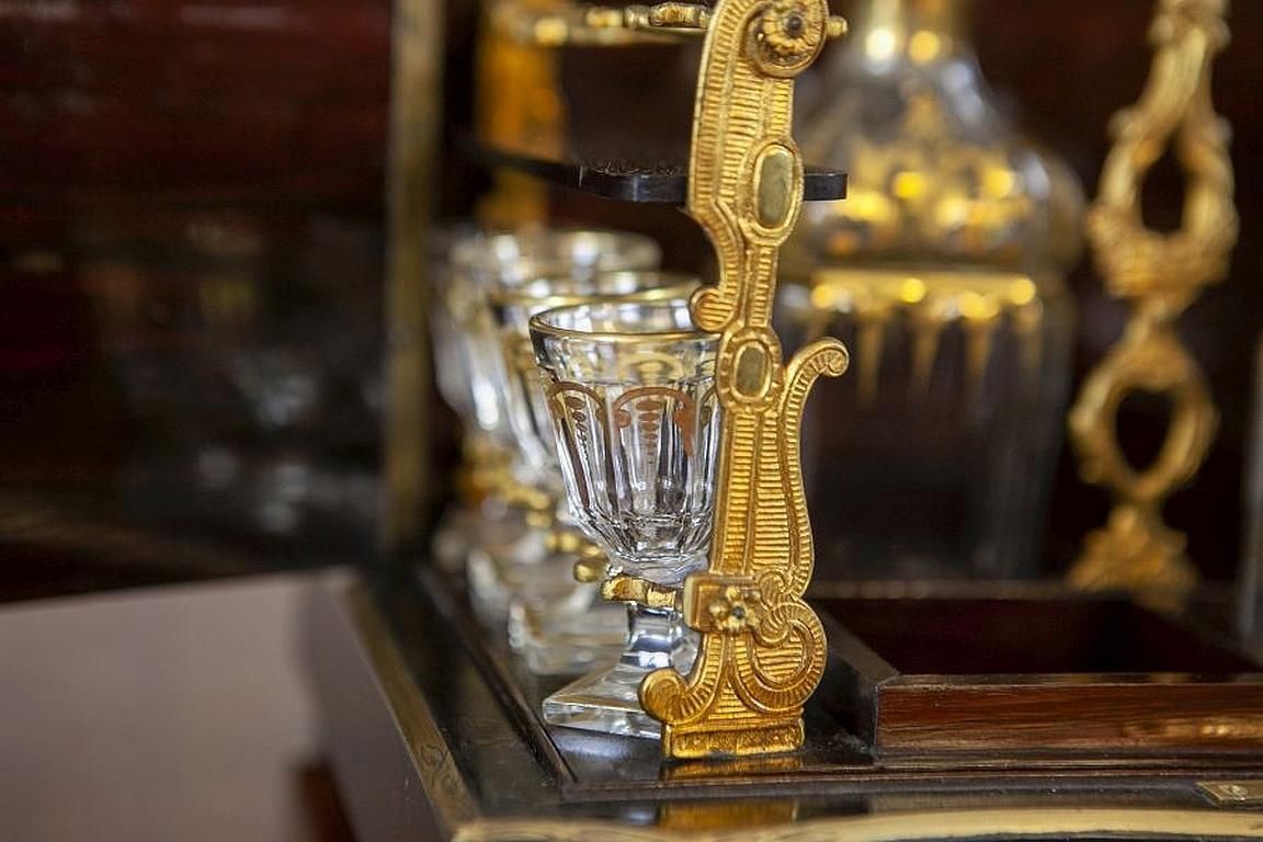 19th Century Black Rosewood Liquor Case In The Style Of Napoleon III photo 1990.0