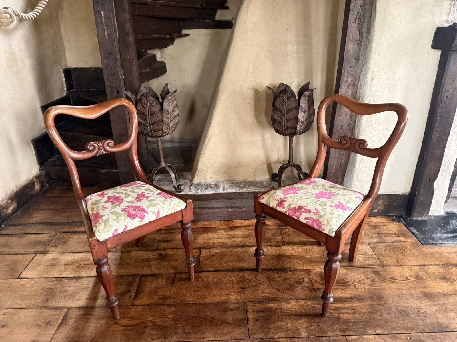 Pair Of Antique Solid Mahogany Drop In Balloon Heart Shaped Hall Dining Chairs photo furniture