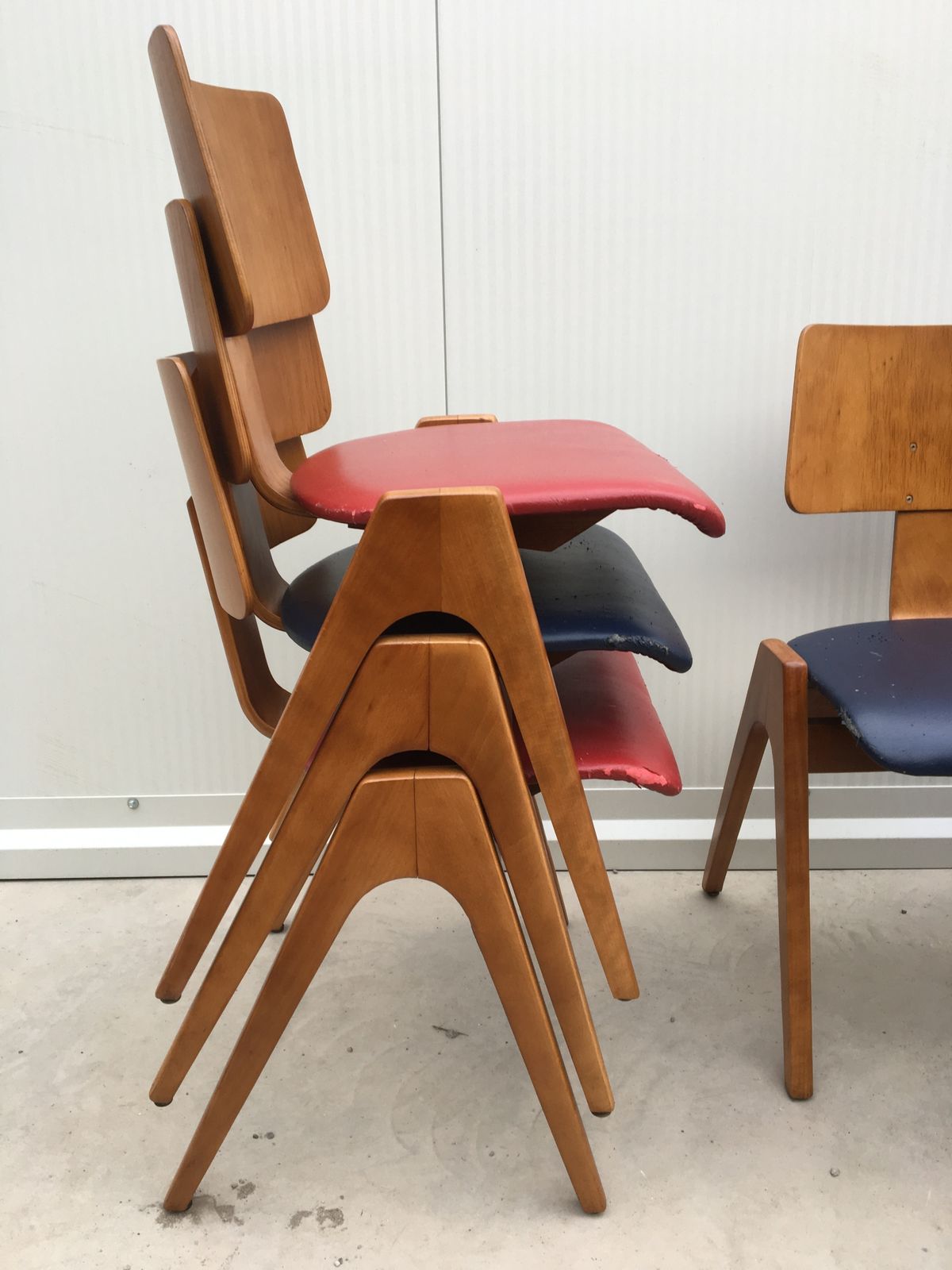 photo for sale Mid Century Hillestak Chair By Robin Day, 1950s, Set Of 6