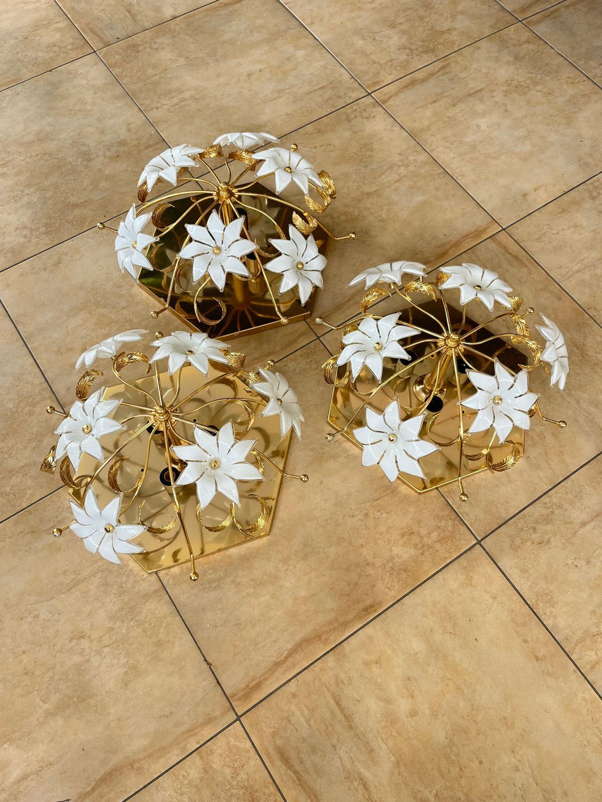 Set Of 3 Midcentury Floral Murano Glass Ceiling Lights, 1960s photo vinterior
