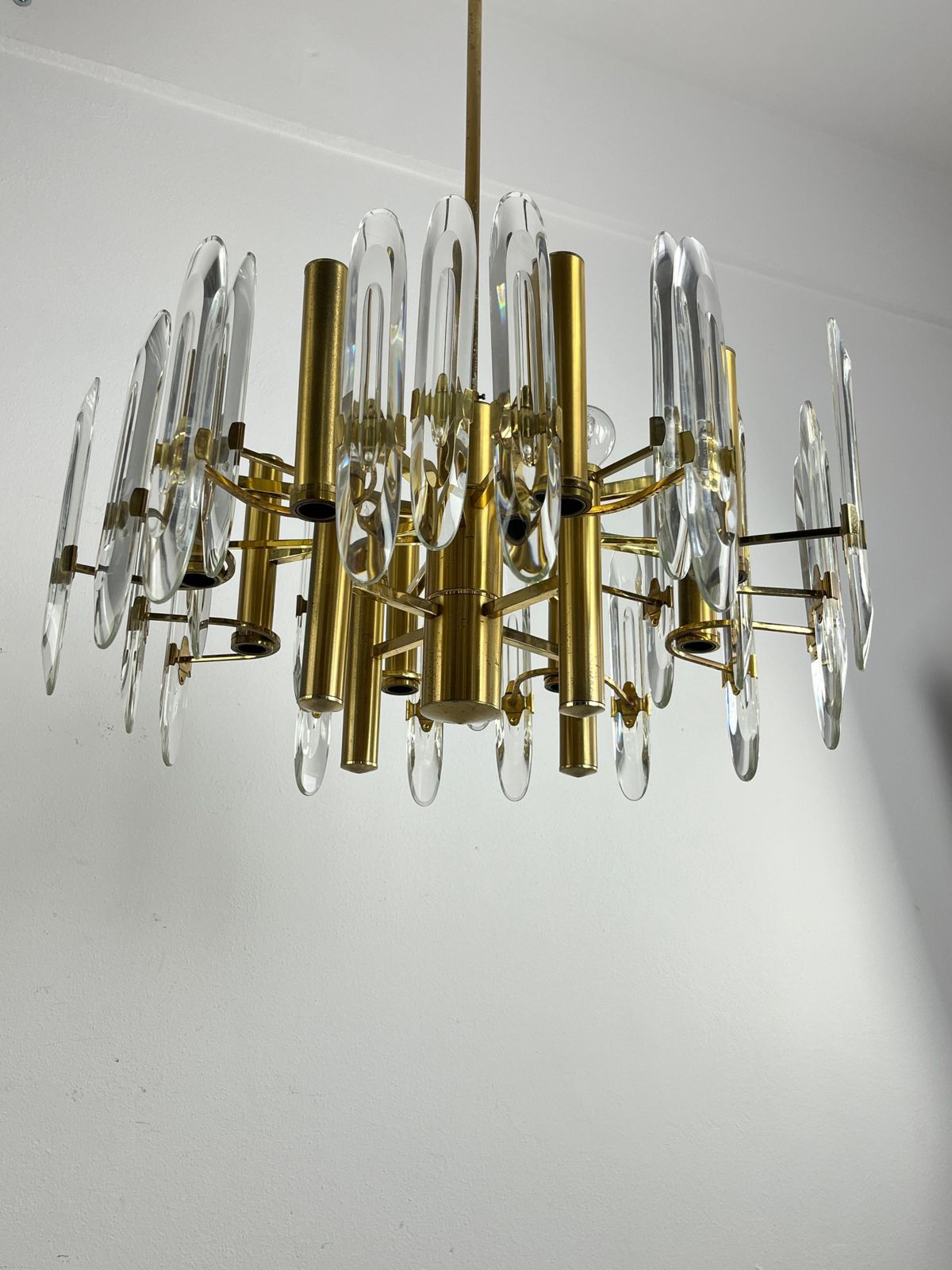 Italian Mid Century Sciolari 12 Light Brass And Crystal Chandelier photo buy