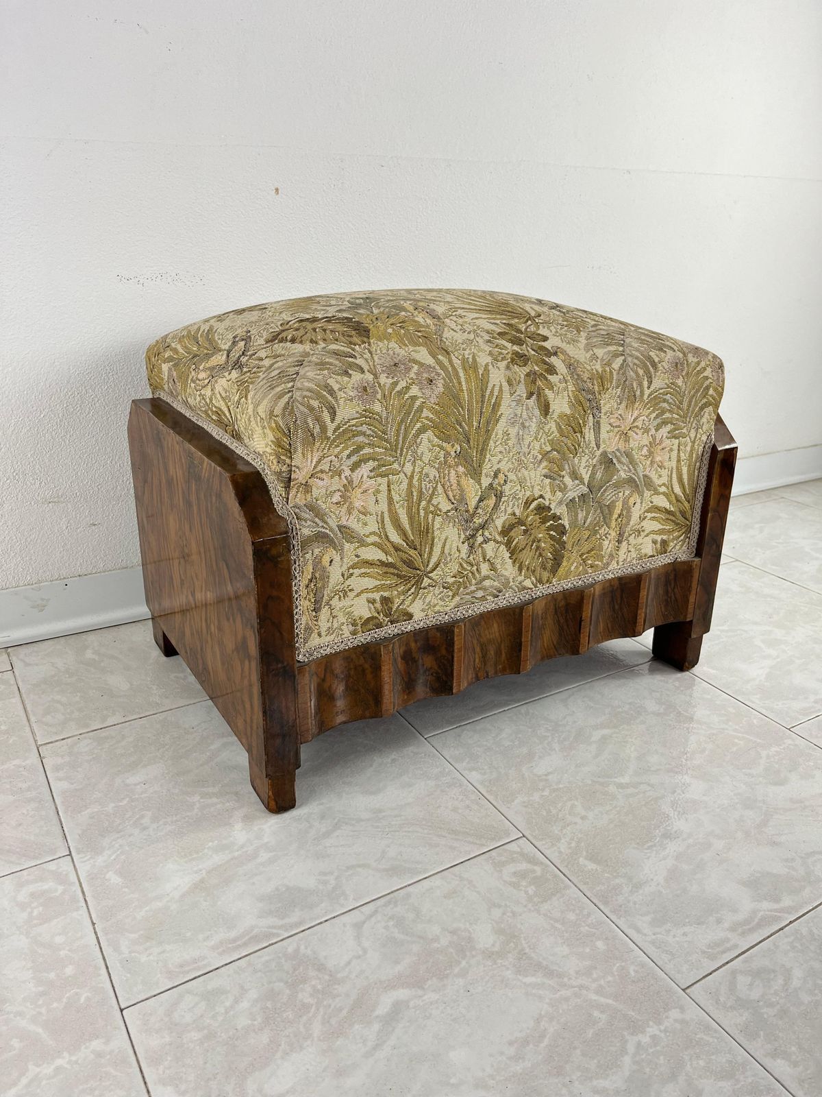 Mid Century Art Deco Pouf With Springs Attributed To Osvaldo Borsani, 1940s photo vintage