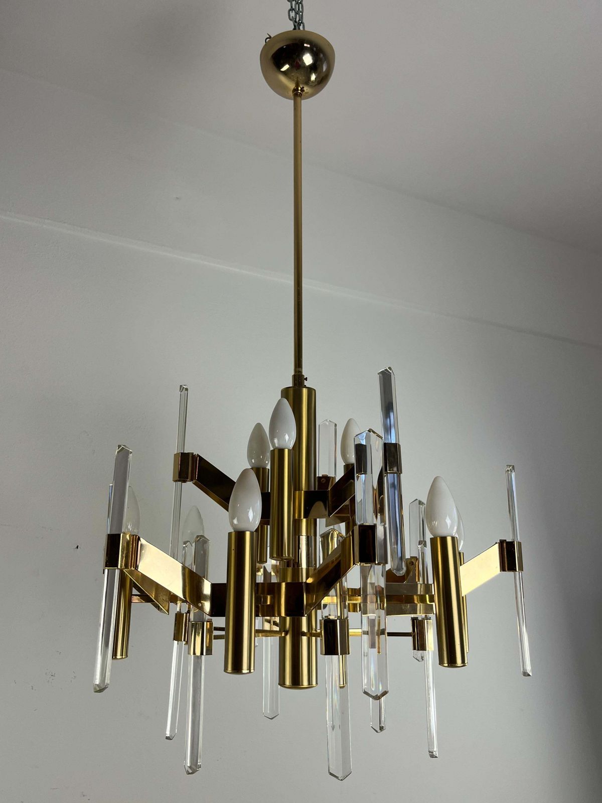 9 Light Chandelier By Gaetano Sciolari In Golden Brass And Crystal, 1970s photo vinterior