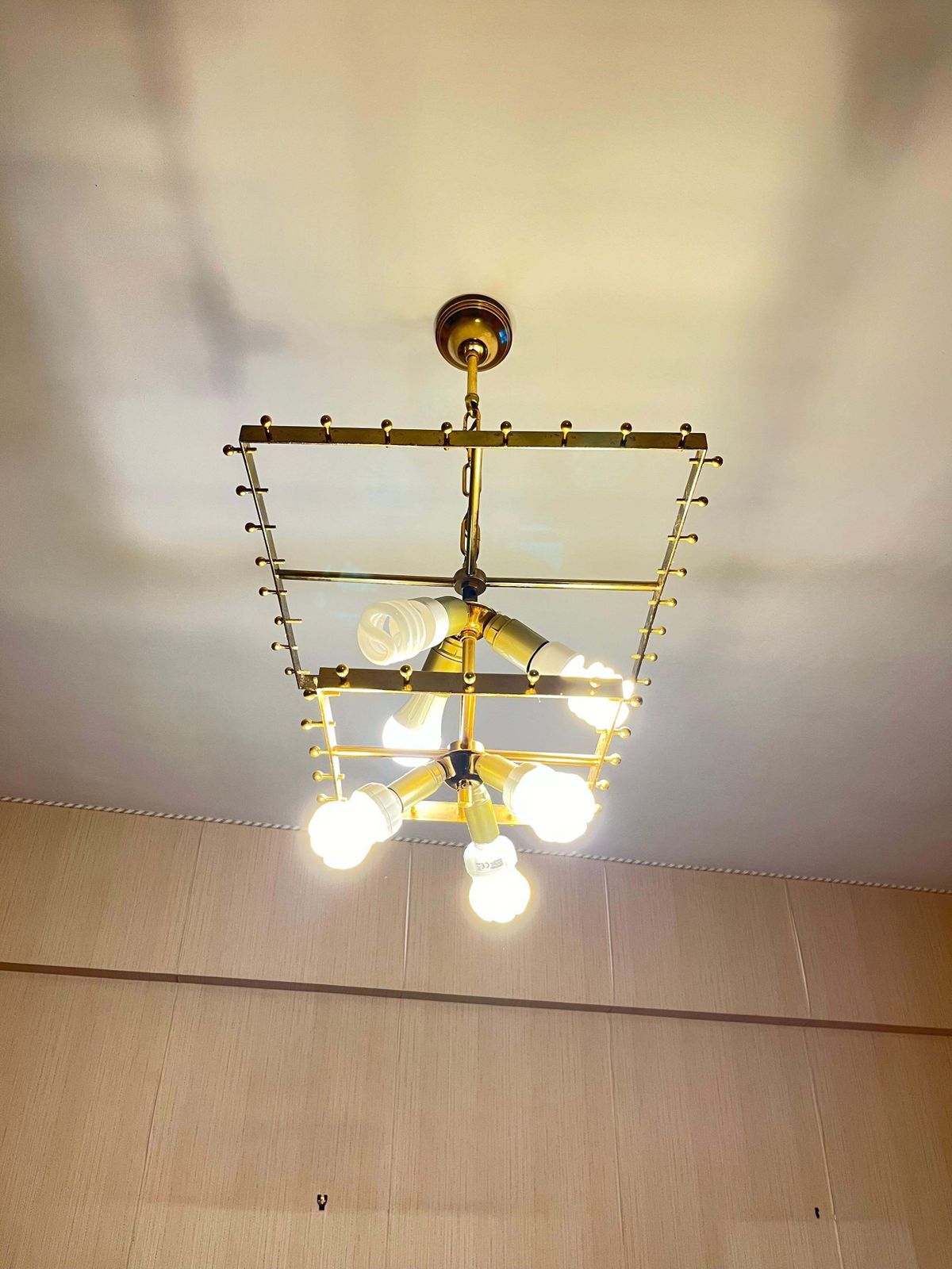 photo vintage Set Of 2 Mid Century Monumental Murano Glass And Brass Chandeliers, 1960s