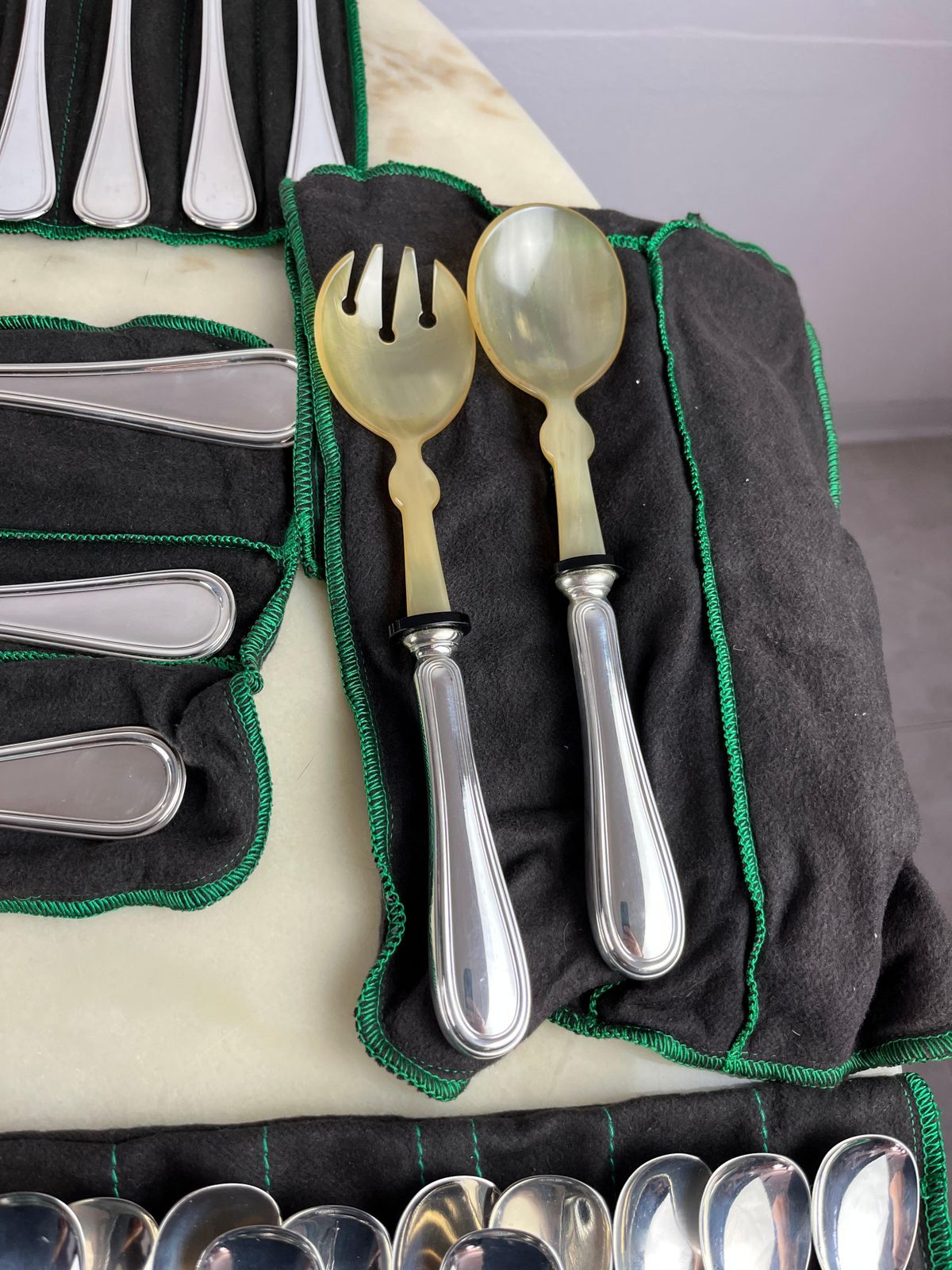 Cutlery Service  101 Ps Of 800 Silver, English Style Italy, 1990s, Zaramella photo vinterior
