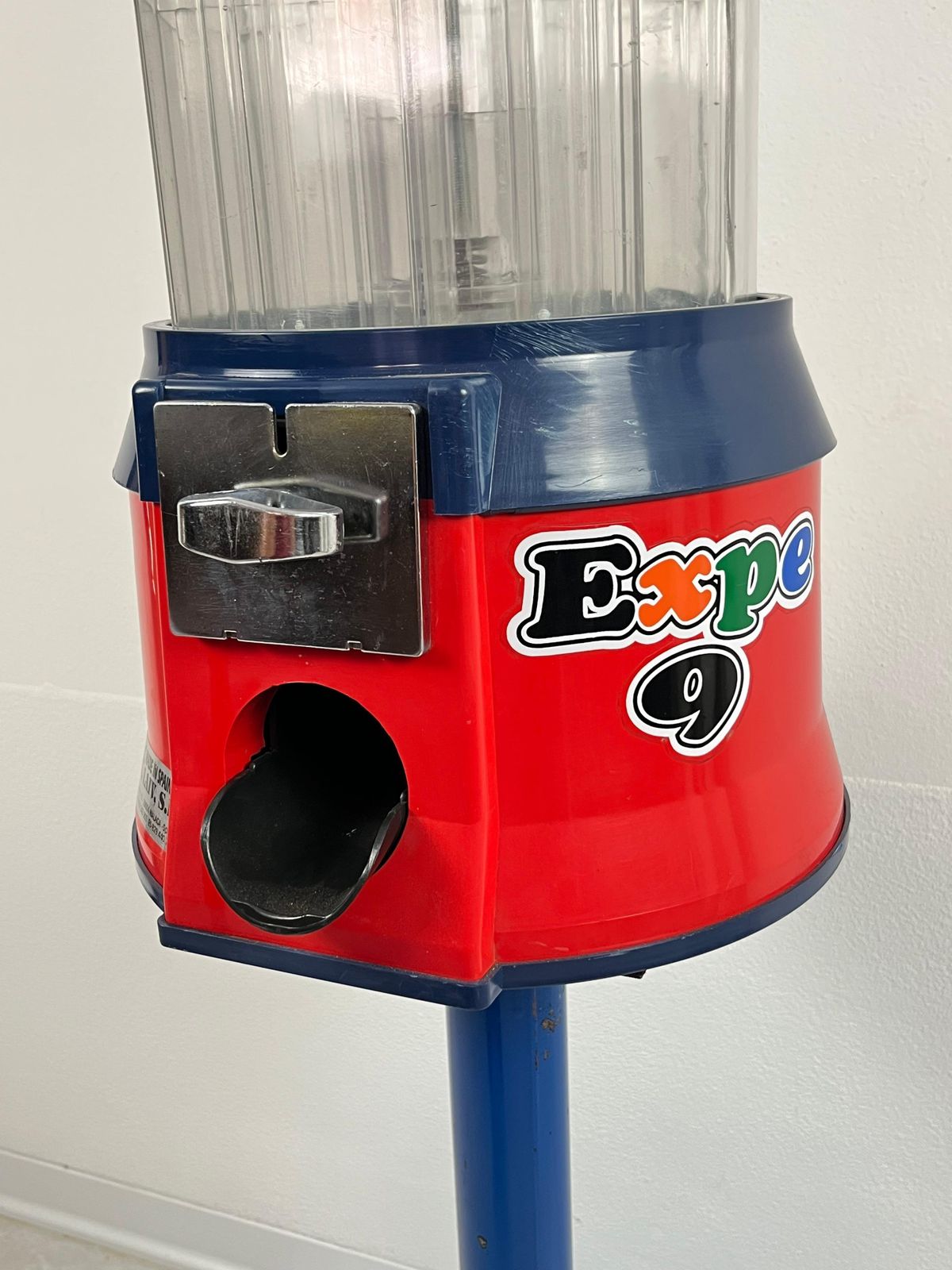 Vintage Automatic Vending Machine With Coin, Italy, 1980s photo 768.0