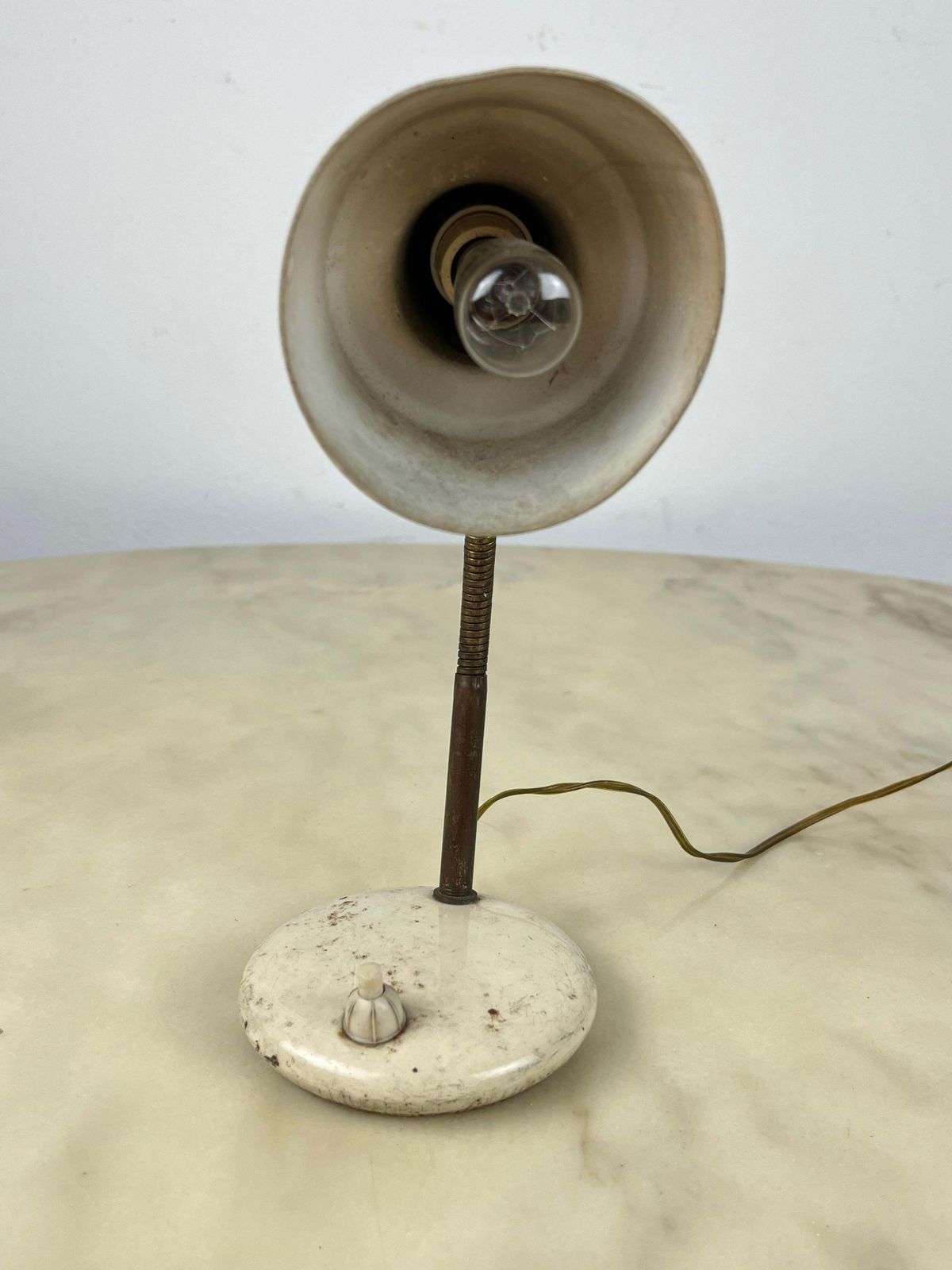 Table Lamp In Lacquered Metal And Brass, Italy, 1950s photo Lighting