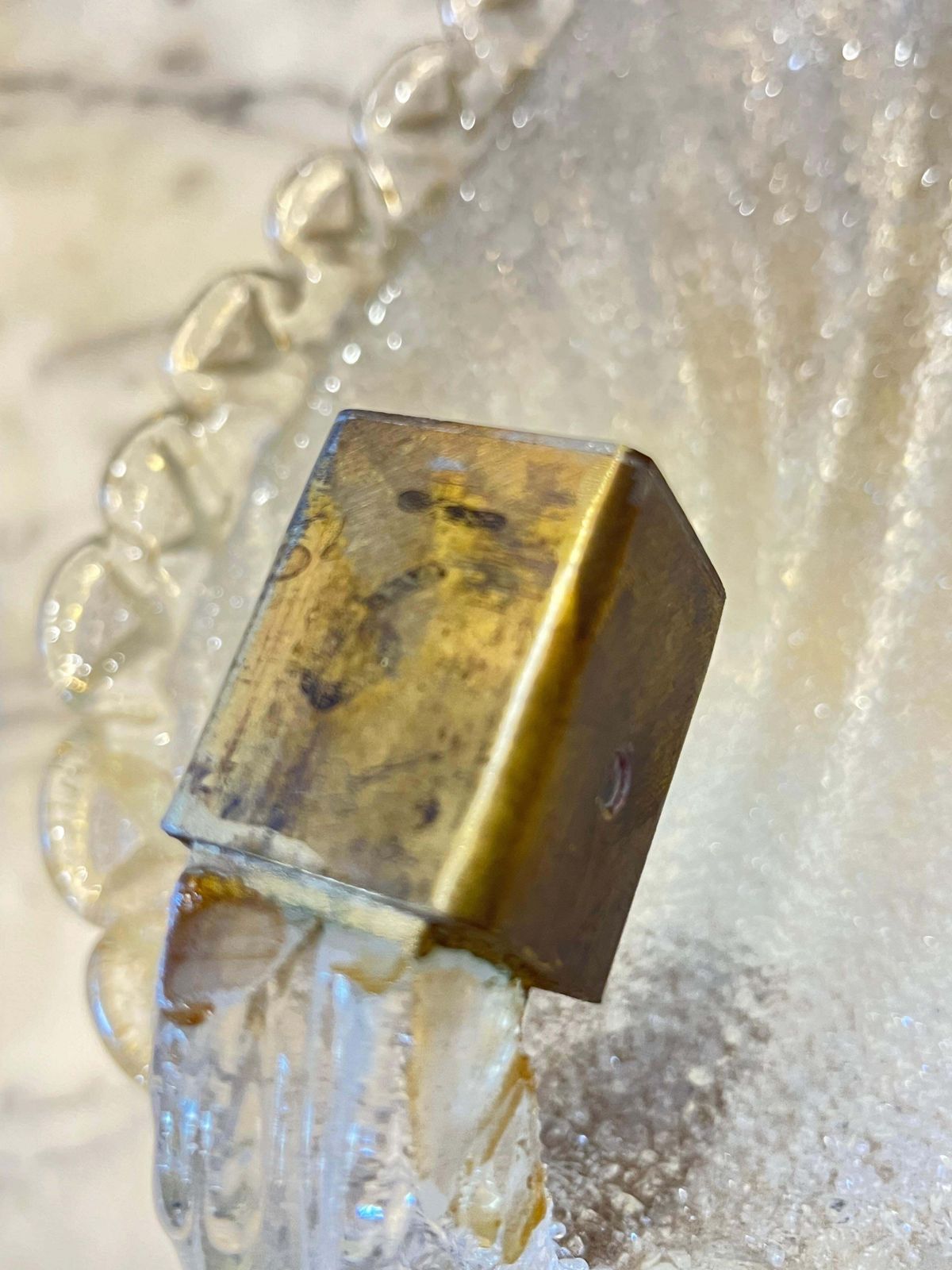 photo vinterior Set Of 2 Mid Century Murano Glass And Brass Wall Lamps Attributed To Cenedese