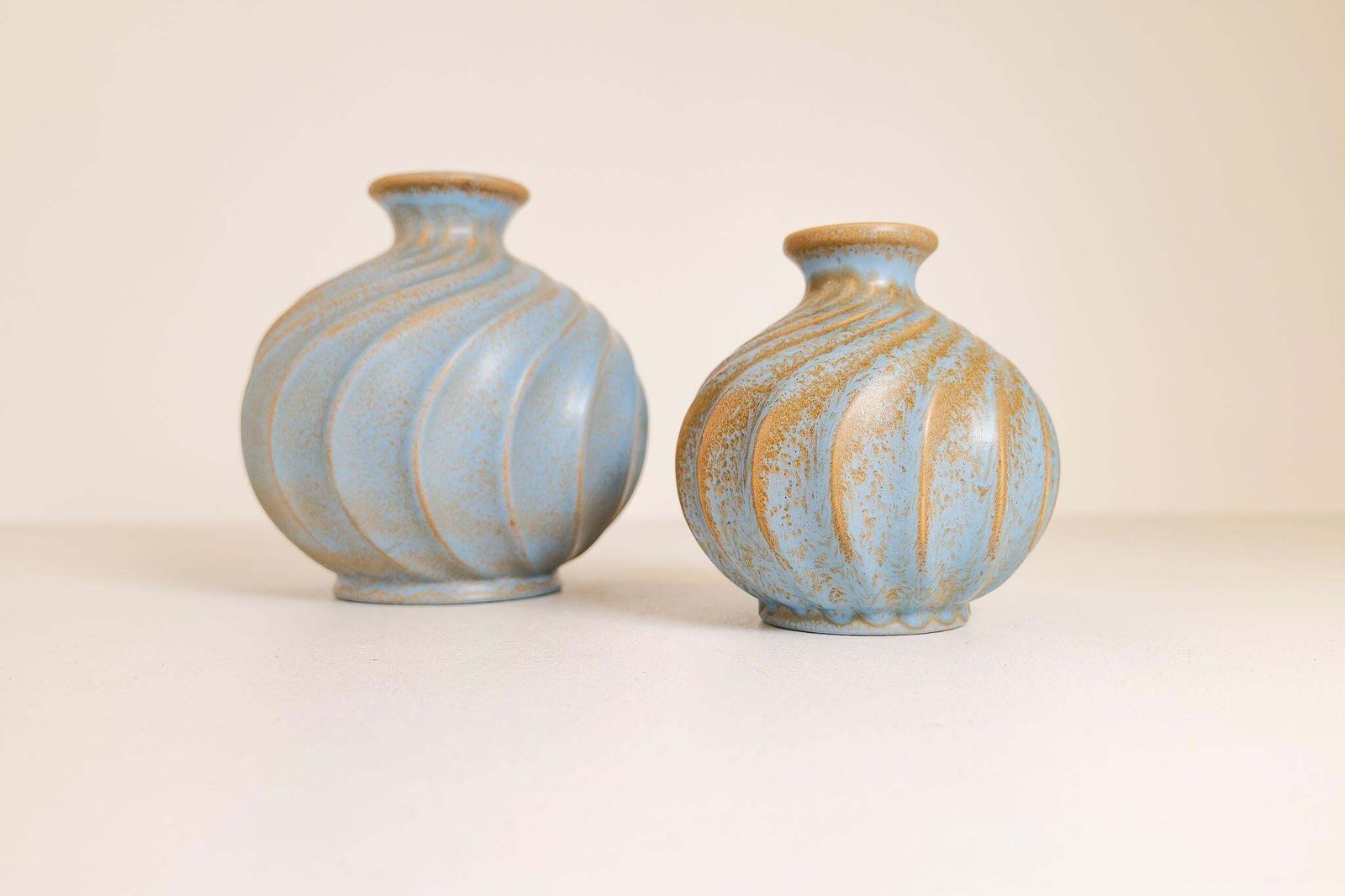 Midcentury Pair Of Ceramic Vases "Turkos", Ewald Dahlskog , Bo Fajans, Sweden photo furniture
