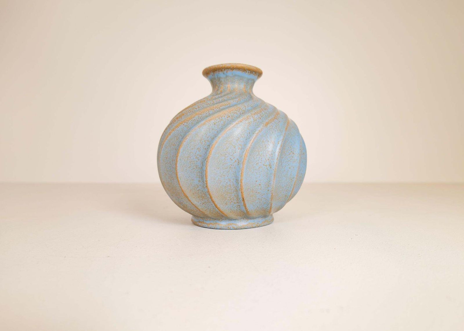 photo buy Midcentury Pair Of Ceramic Vases "Turkos", Ewald Dahlskog , Bo Fajans, Sweden