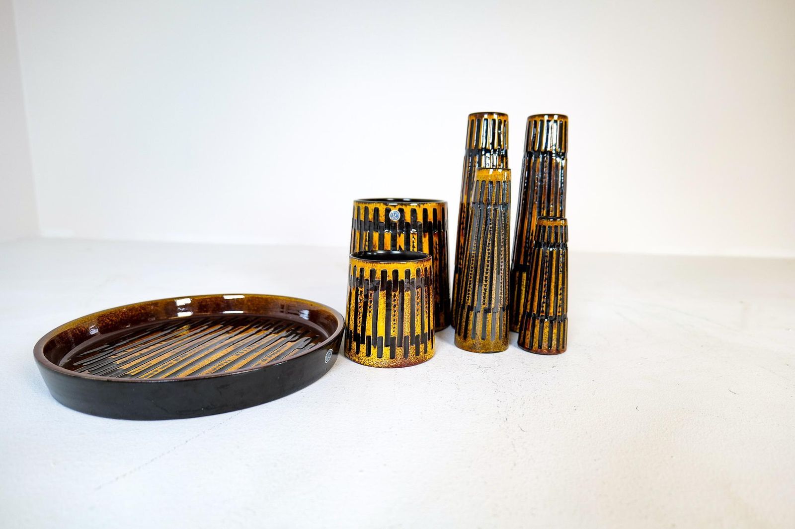 photo furniture Collection Of 6 Ceramic Vases And One Platter Upsala Ekeby Nevada 1962