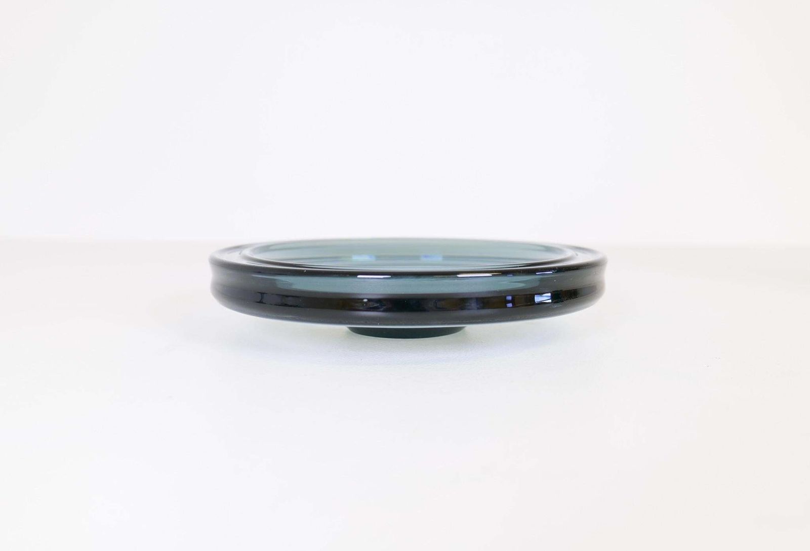 Midcentury Set Of 2 Art Glass Vessels By Vicke Lindstrand For Kosta Sweden photo vinterior