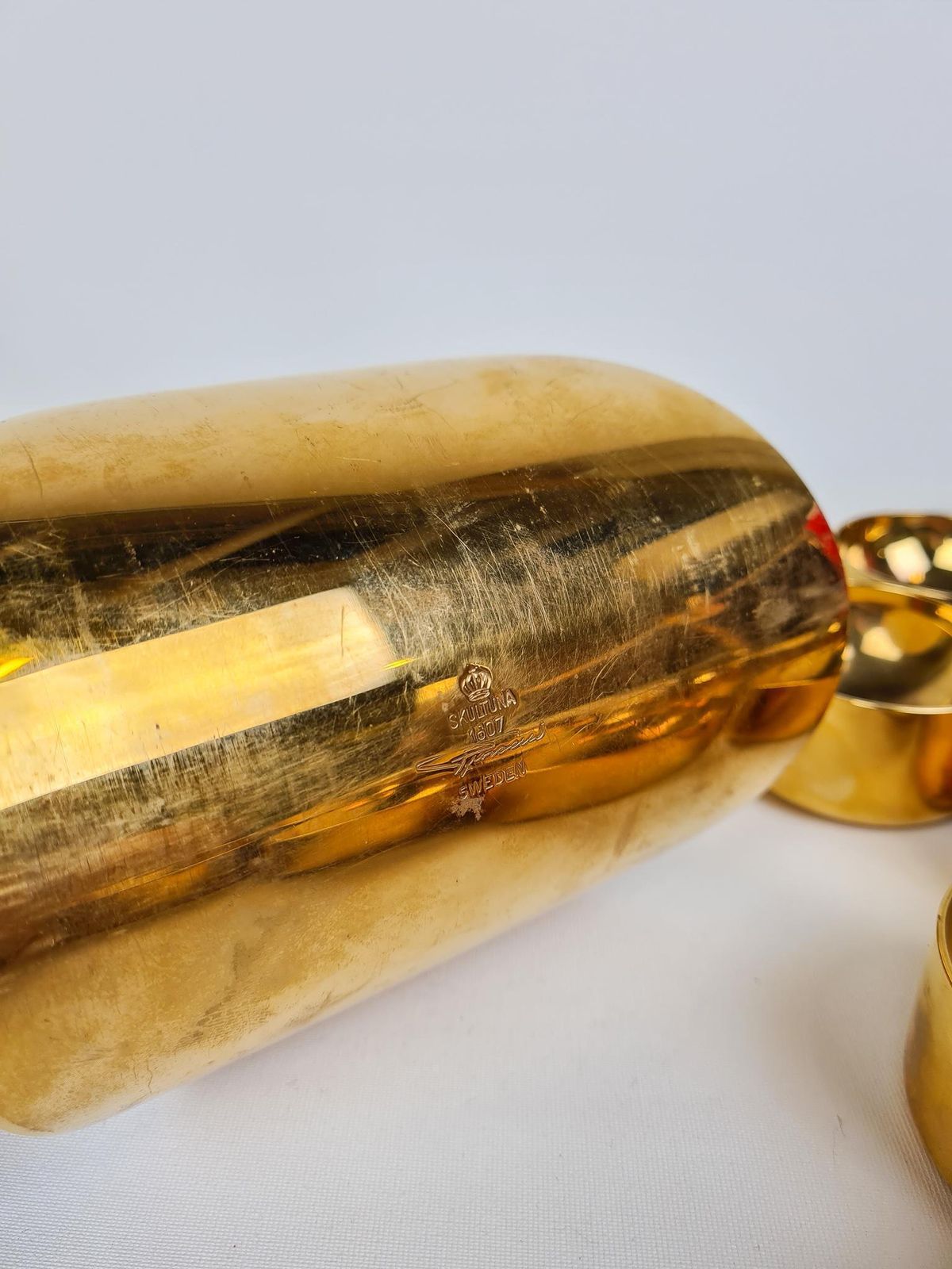 photo furniture Collection Of Decanter And Bowls In Brass Pierre Forsell Skultuna, Sweden, 1970s