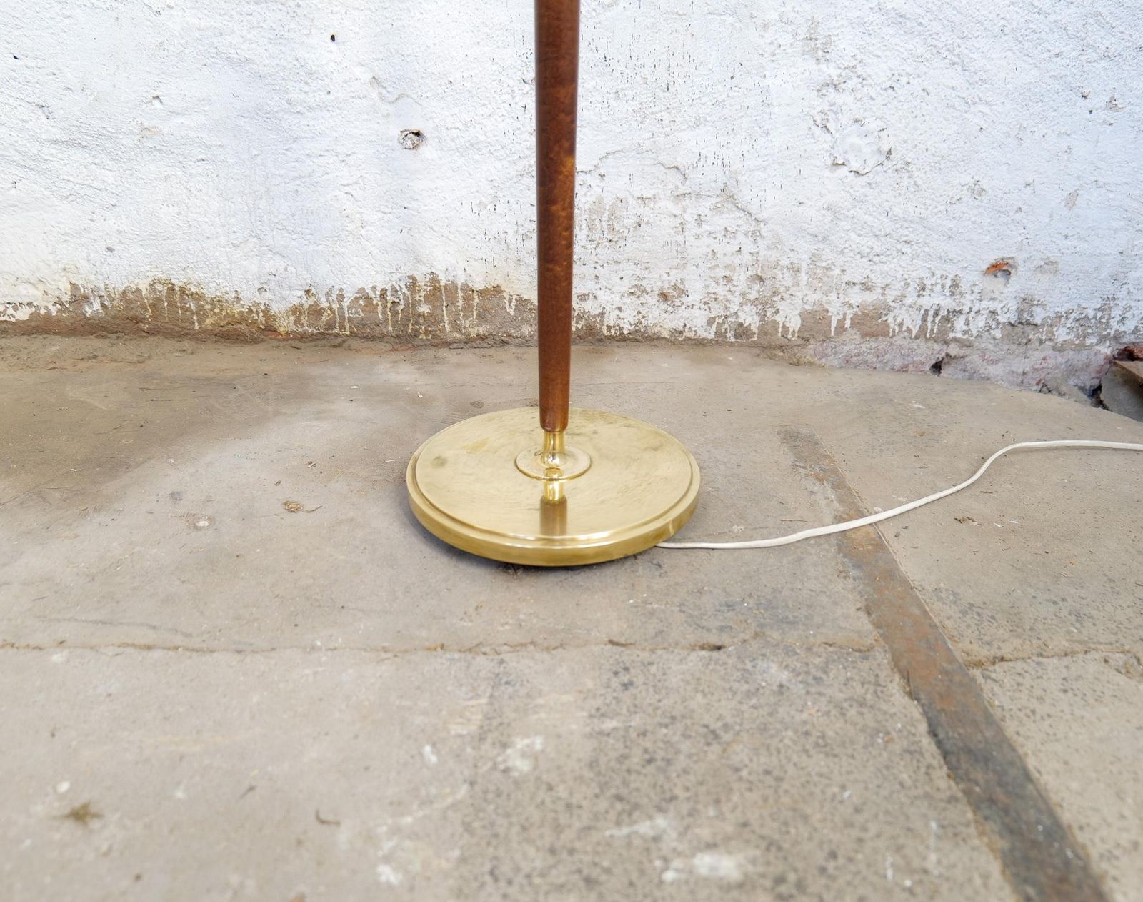 Mid Century Floor Lamp Brass And Polished Wood Böhlmarks, Sweden, 1940s photo 2309.0