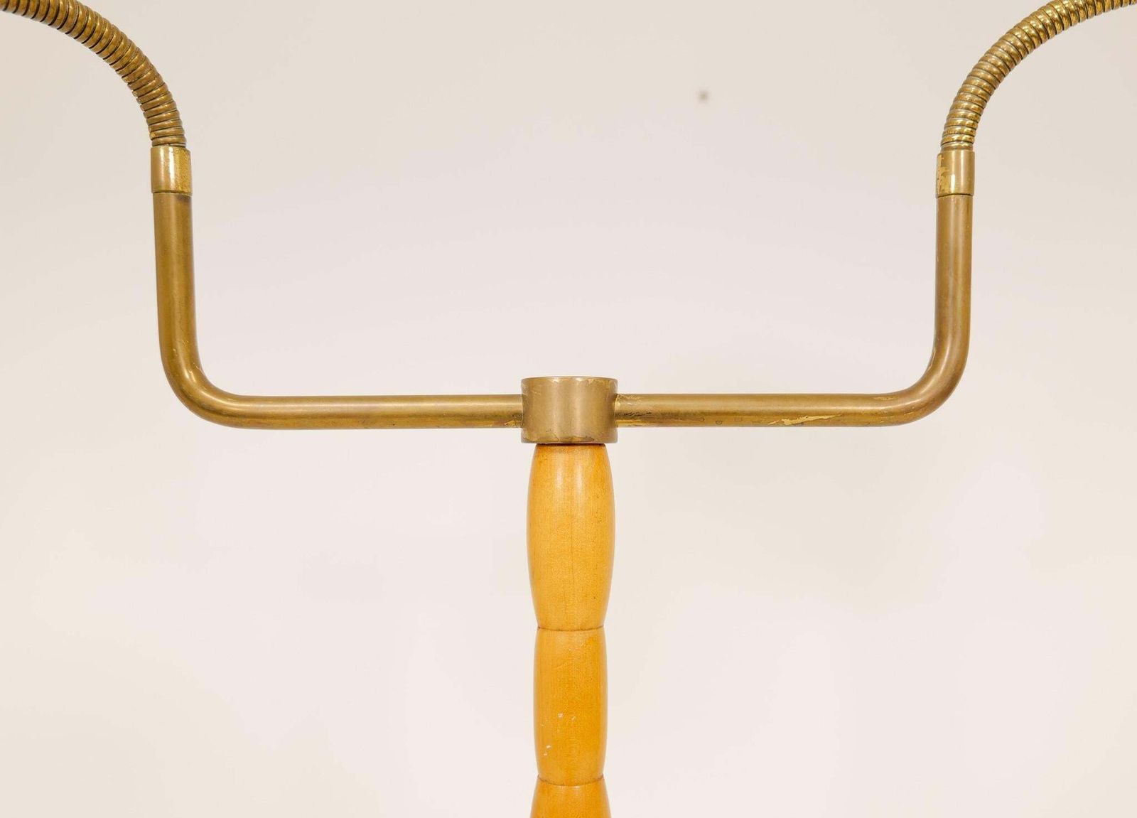 photo furniture Midcentury Organic Floor Lamp In Birch And Brass Sweden, 1950s