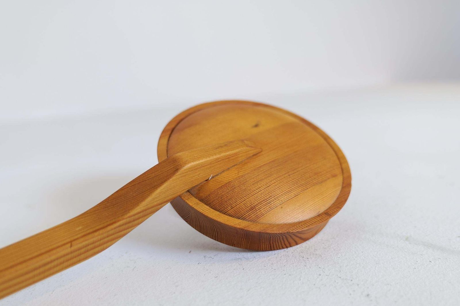 522.0 Midcentury Mirror/Hand Mirror In Pine Sweden 1970s photo