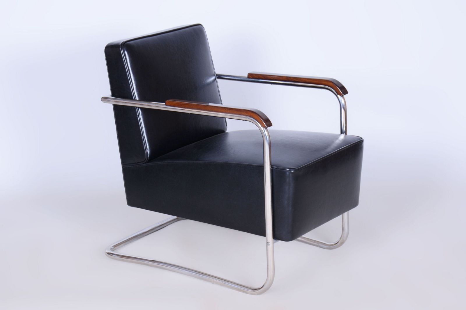 Pair Of Restored Bauhaus Armchairs, By Mücke Melder, Leather, Czech, 1930s photo furniture