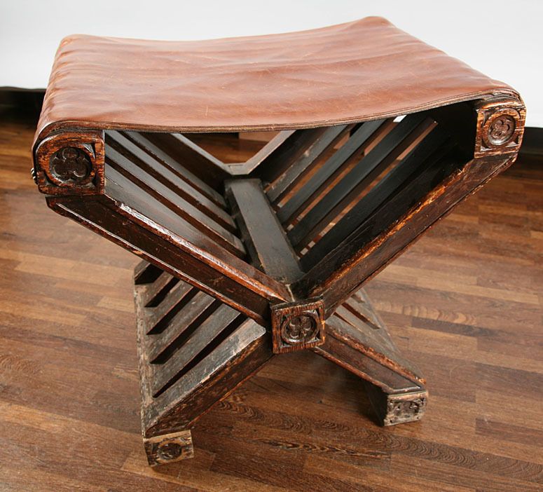 Tabouret de style Renaissance photo furniture
