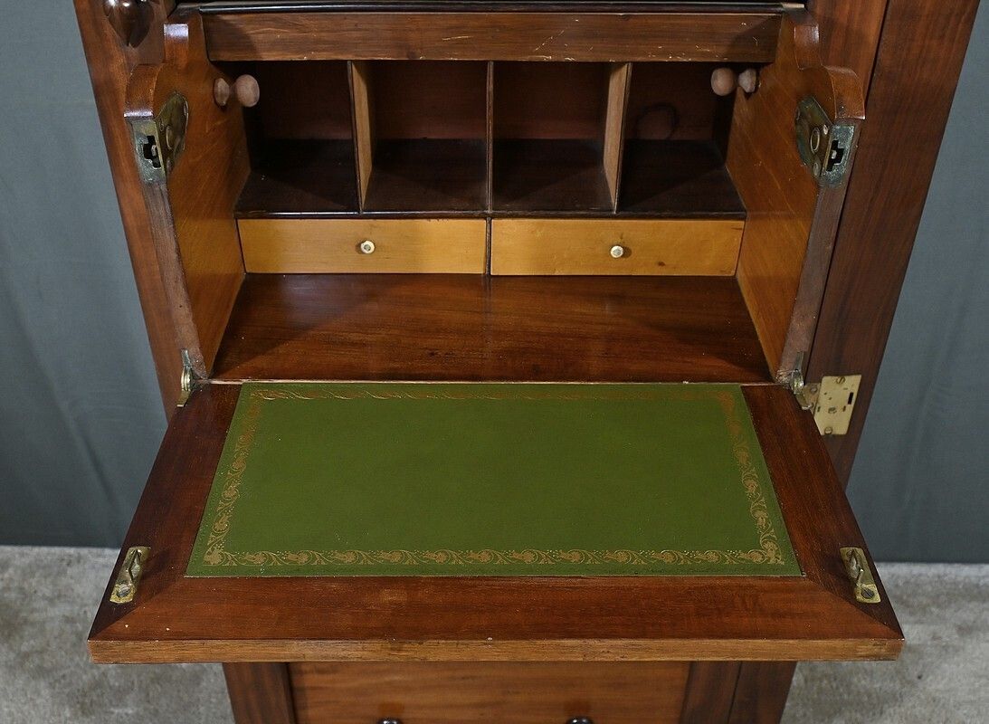 photo vintage Small Wellington Mahogany Secretary, Victorian Period, England – Part 2 Of The 19th Century