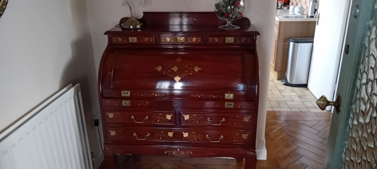 Rosewood Cylinder Roll Top Bureau With Pull Out Leather Covered Writing Desk , All Decorated With Inlaid Brass Pattern photo for sale