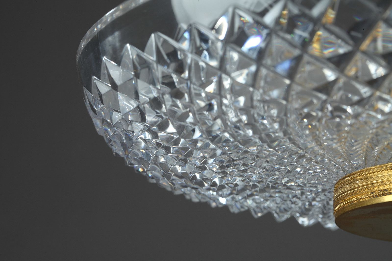Grande coupe en cristal taillé monté en ormolu, de style Renaissance photo Décoration